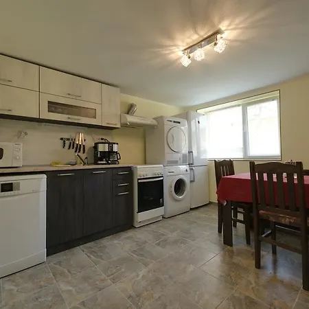 Marinovata Kashta Maison d'hôtes 2*